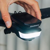 Eclairage Avant Ravemen FR 500 - Fixation Garmin