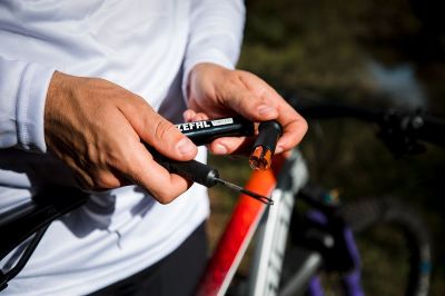 Kit De Réparation Pneu Tubeless Vélo - Inclus 1 Alésoir Et 35 Bandes Adhésives (tailles 6mm Et 3.5mm)