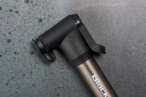 Mini Pompe Blackburn Airstick Any-Valves avec Poignée