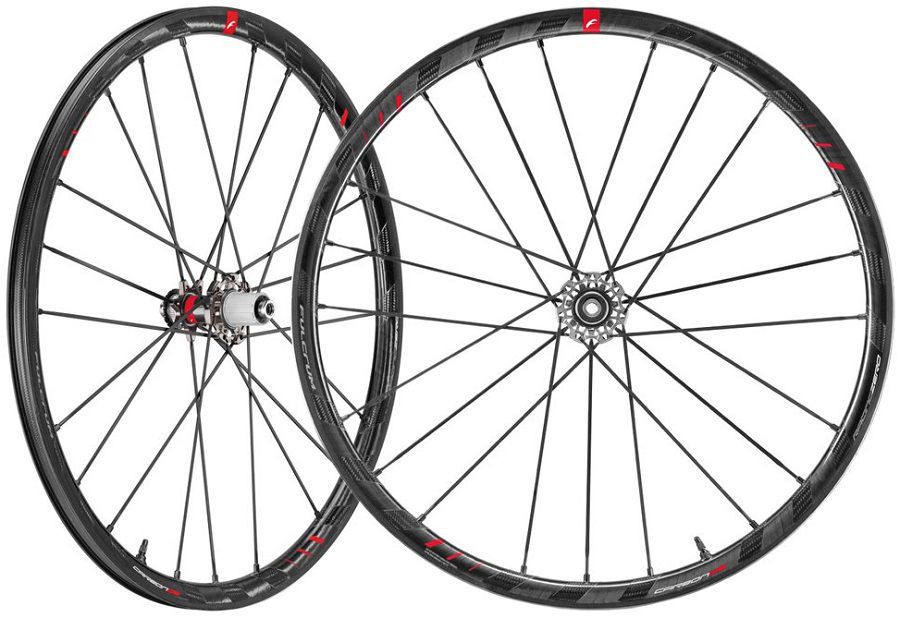 roue fulcrum carbone