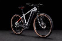 VAE Cube Reaction Hybrid Pro 625 - 2022