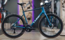 V&eacute;lo Cube Attain C:62 SLT - 2026