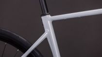 Vélo Cube Attain Race 2026